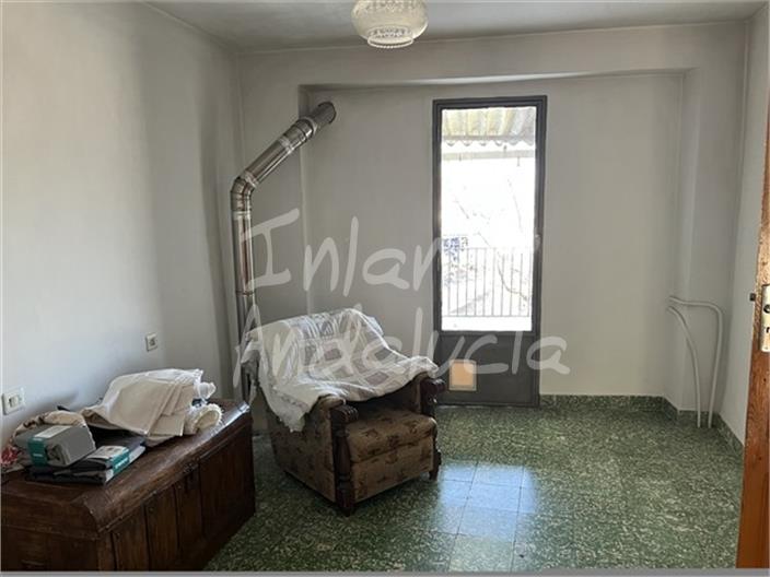 Image No.8-4 Bed House for sale