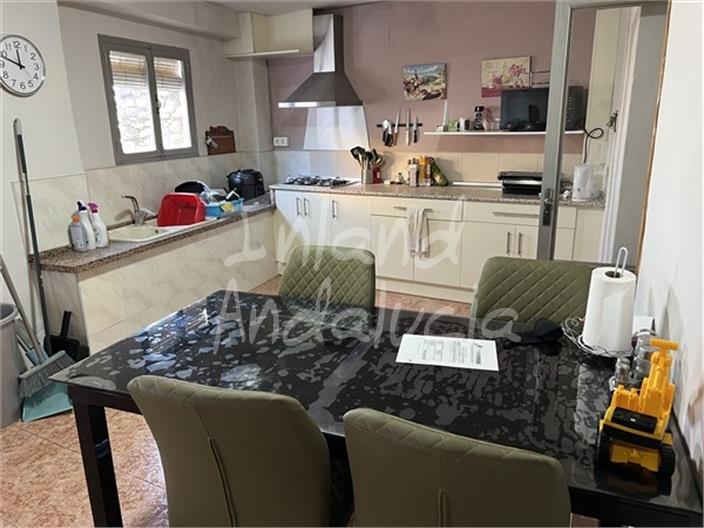 Image No.10-4 Bed House for sale