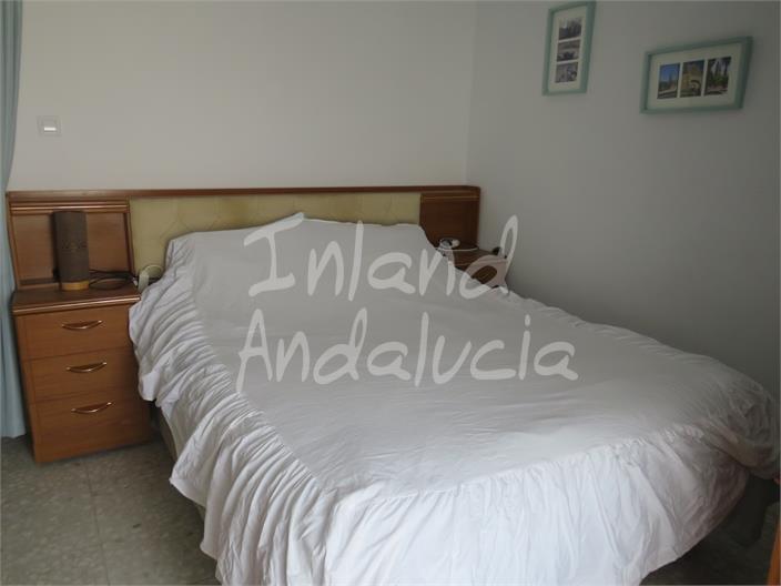 Image No.11-3 Bed House for sale