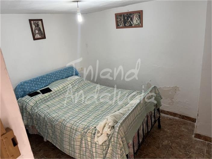 Image No.11-4 Bed House for sale