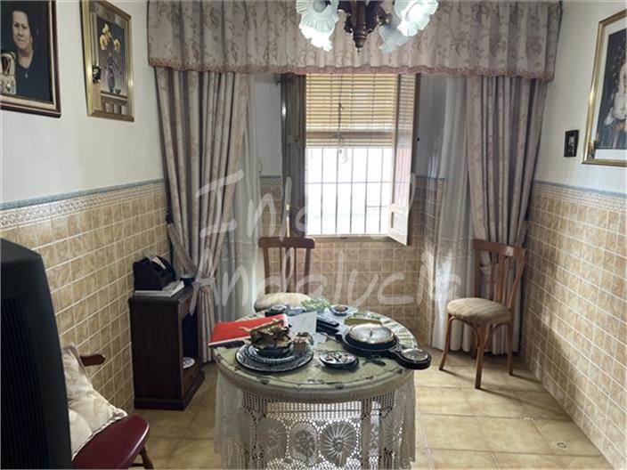 Image No.5-4 Bed House for sale