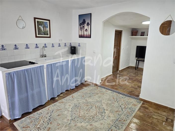 Image No.3-1 Bed House for sale