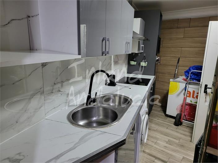 Image No.7-2 Bed Commercial for sale