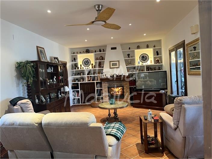 Image No.5-2 Bed Farmhouse for sale