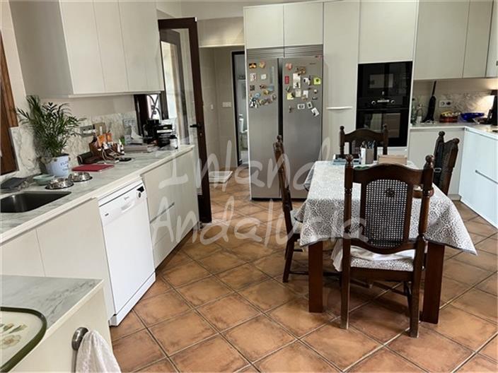 Image No.7-2 Bed Farmhouse for sale