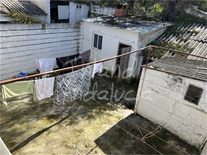 Image No.5-4 Bed House for sale