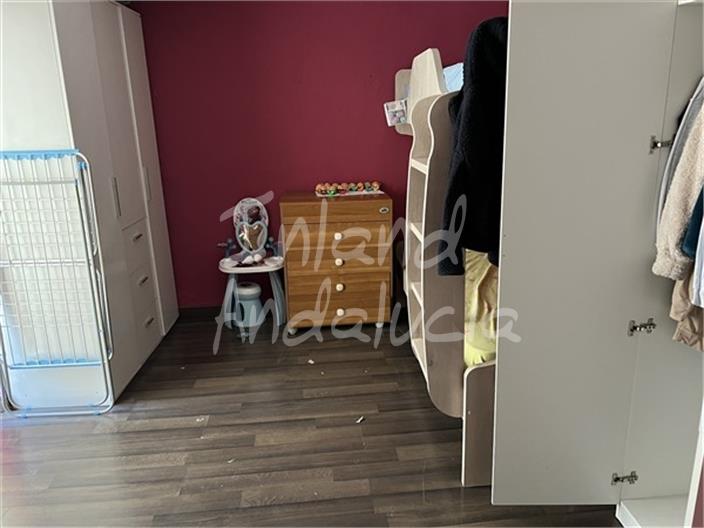 Image No.9-4 Bed House for sale