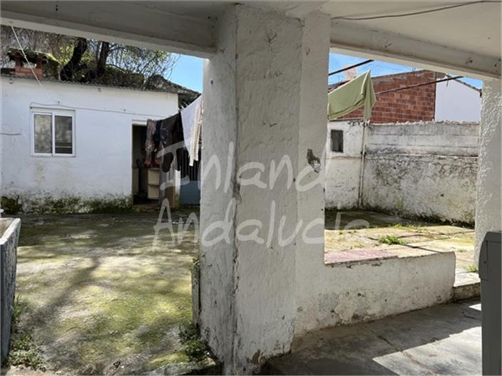 Image No.10-4 Bed House for sale