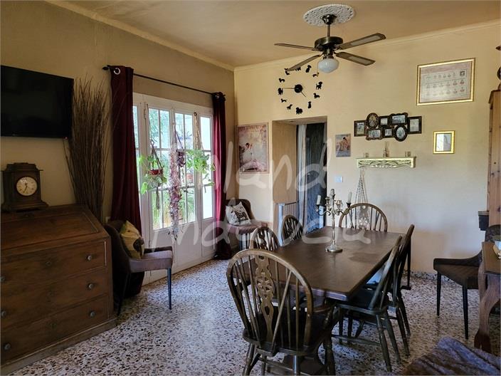 Image No.11-4 Bed Farmhouse for sale