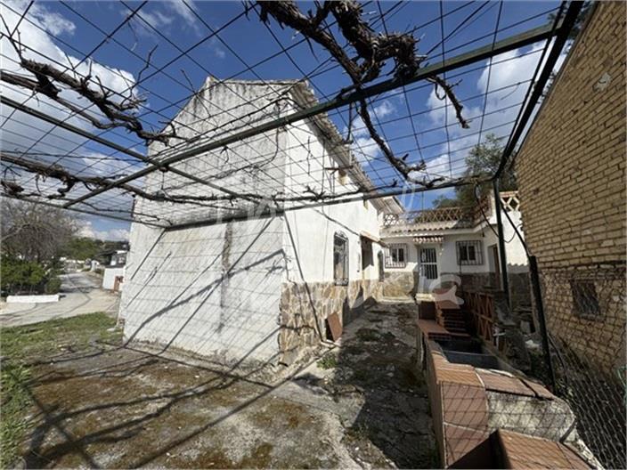 Image No.3-5 Bed Farmhouse for sale