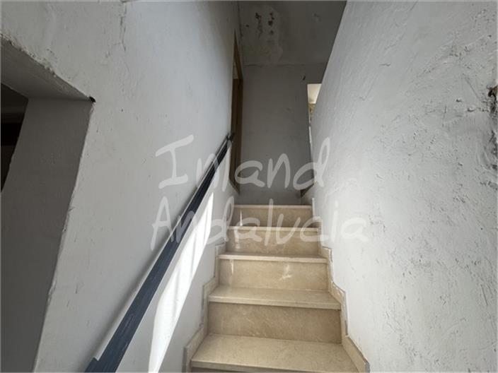 Image No.9-5 Bed Farmhouse for sale