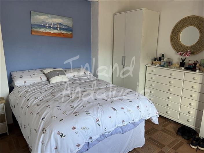 Image No.9-4 Bed House for sale