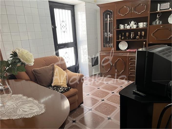 Image No.5-5 Bed House for sale