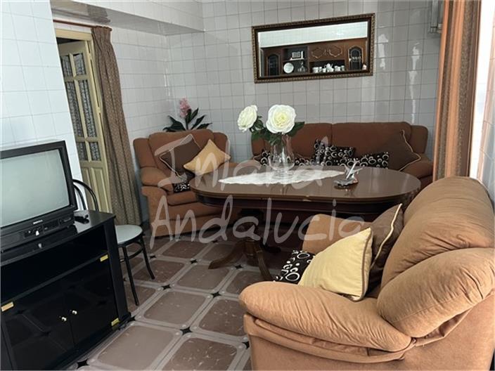 Image No.6-5 Bed House for sale