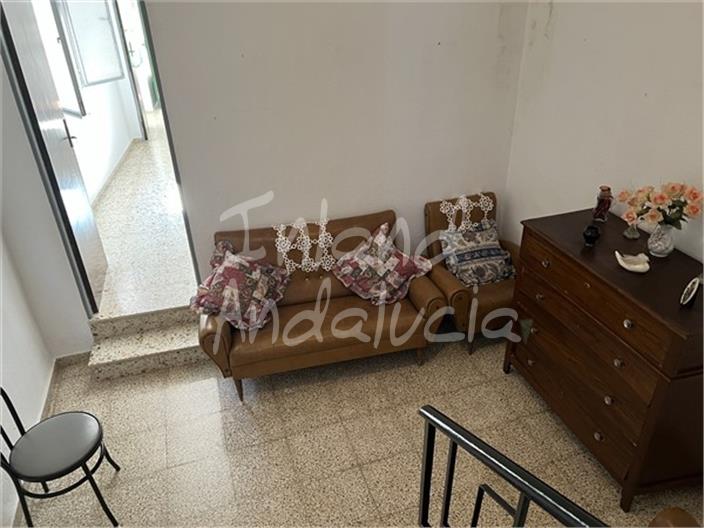 Image No.10-5 Bed House for sale