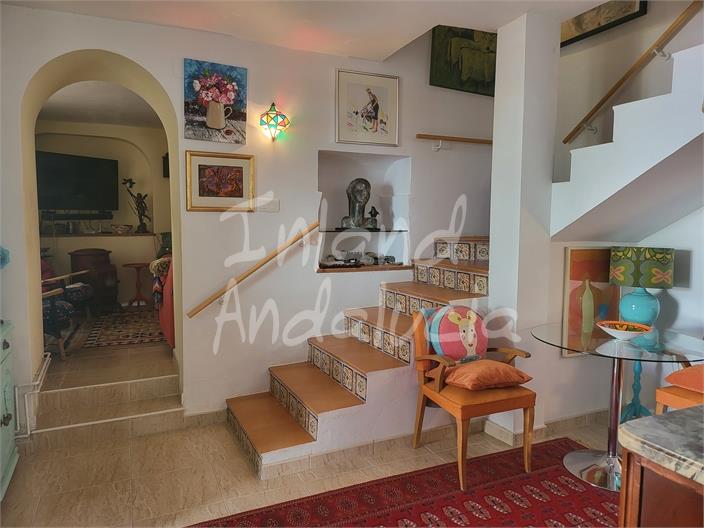 Image No.7-3 Bed House for sale