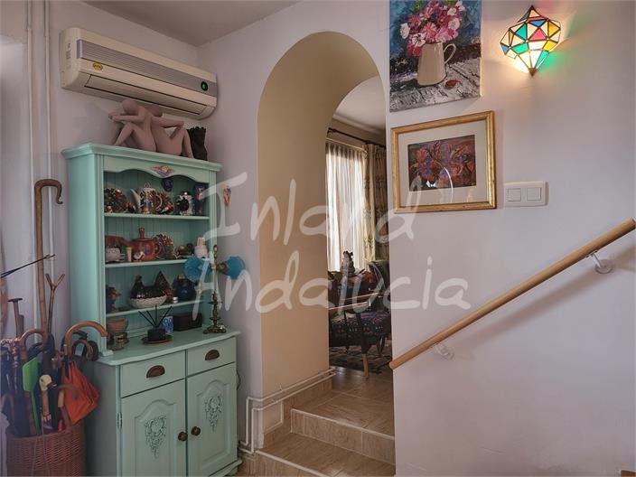 Image No.9-3 Bed House for sale