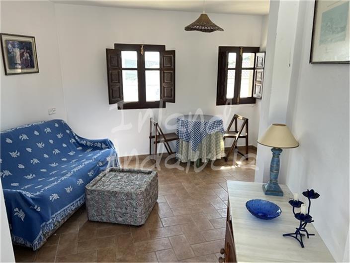 Image No.9-5 Bed House for sale