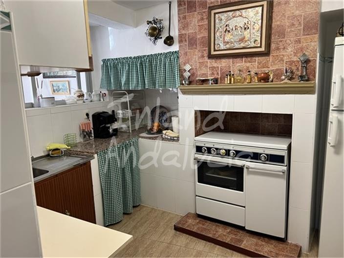 Image No.4-5 Bed House for sale