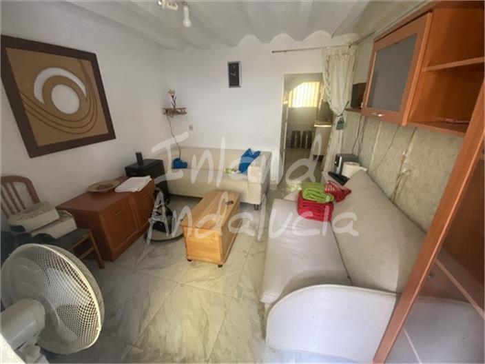 Image No.4-2 Bed House for sale