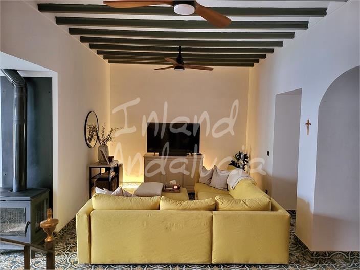 Image No.3-4 Bed House for sale