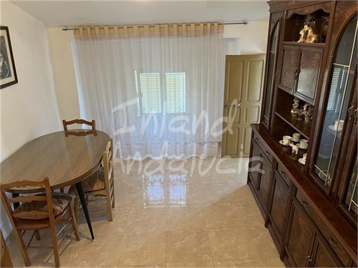 Image No.7-3 Bed House for sale