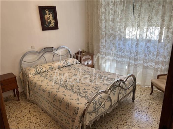 Image No.9-3 Bed House for sale