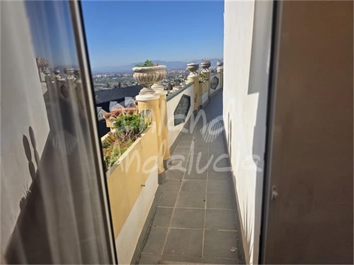 Image No.6-2 Bed Property for sale