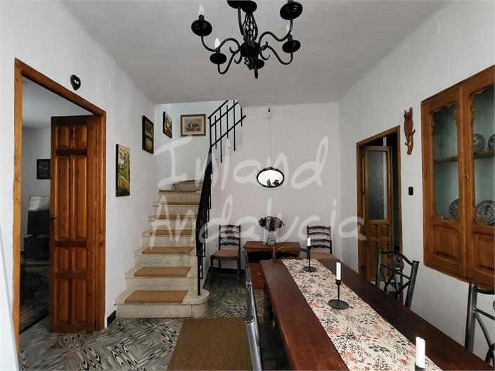 Image No.8-4 Bed House for sale