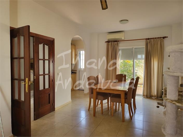 Image No.3-3 Bed House for sale