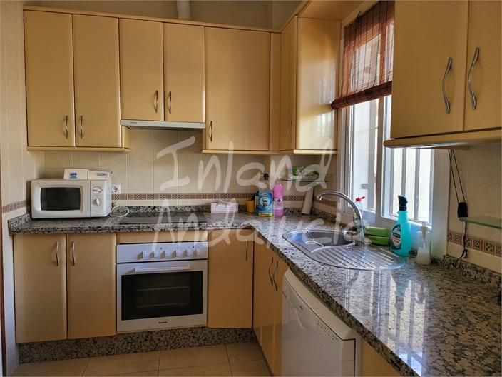 Image No.6-3 Bed House for sale