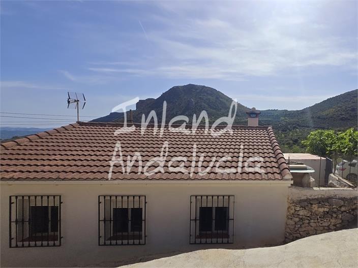 Image No.11-3 Bed House for sale