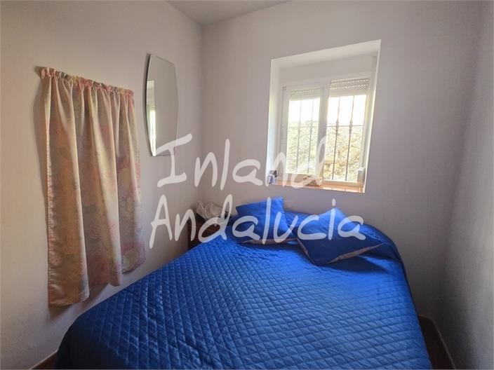 Image No.6-3 Bed House for sale