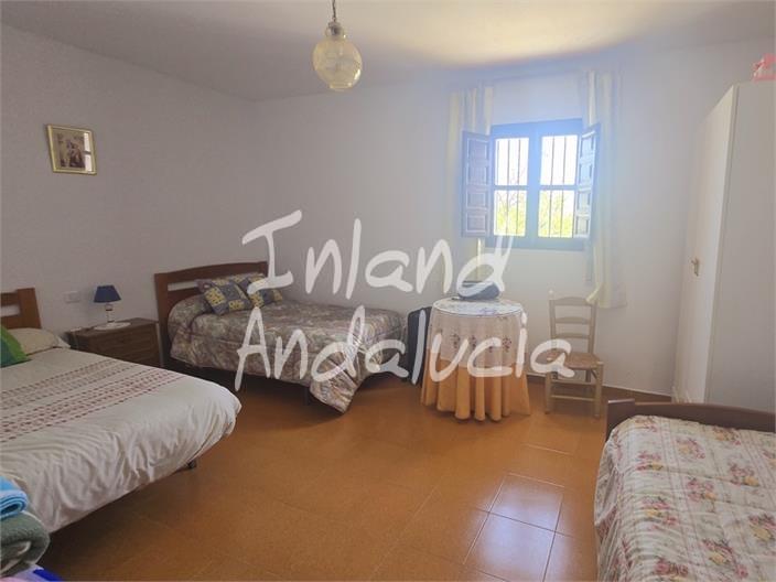 Image No.9-4 Bed Farmhouse for sale