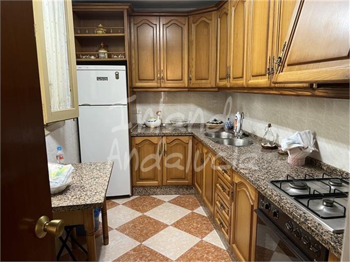 Image No.6-3 Bed House for sale