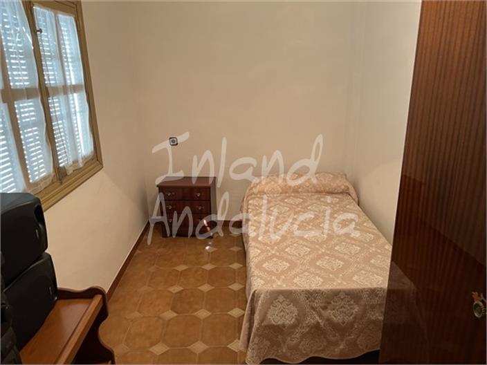 Image No.9-3 Bed House for sale