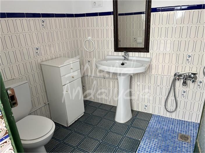 Image No.10-4 Bed House for sale