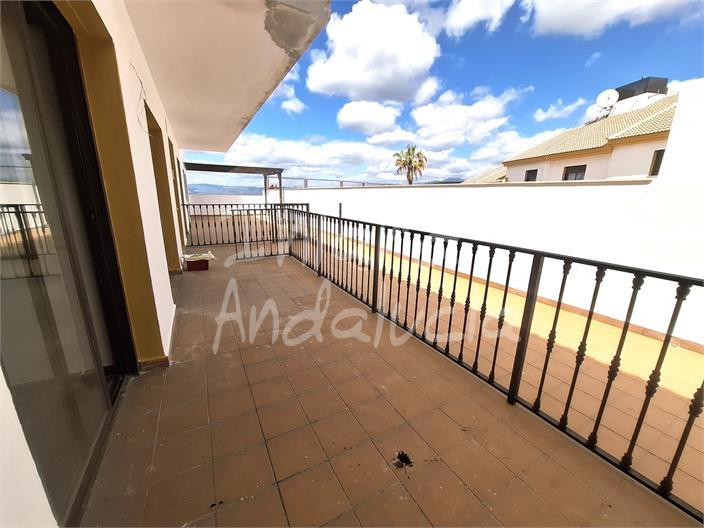 Image No.7-2 Bed Property for sale