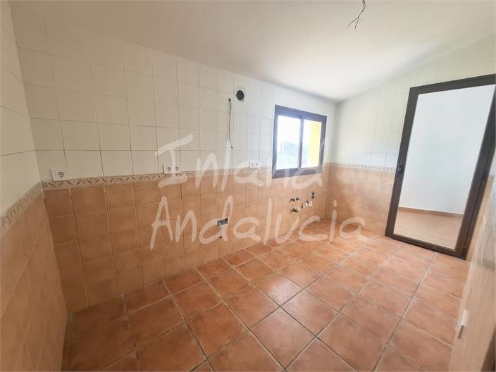 Image No.7-3 Bed Property for sale