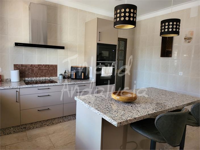 Image No.5-3 Bed House for sale