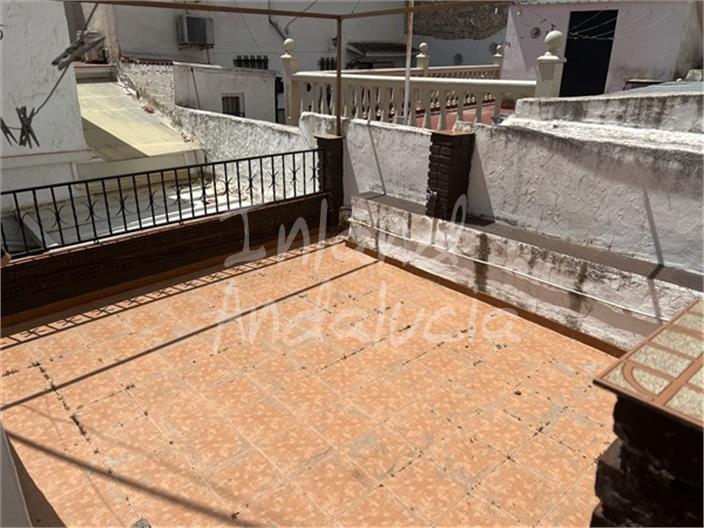 Image No.4-4 Bed House for sale