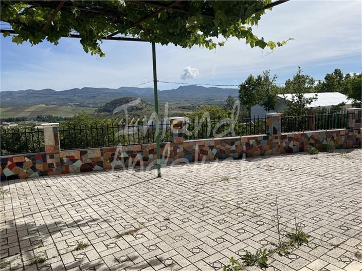 Image No.3-5 Bed Farmhouse for sale