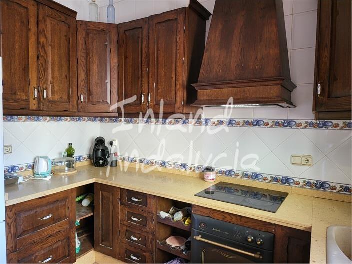 Image No.4-2 Bed House for sale