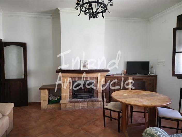 Image No.5-2 Bed House for sale