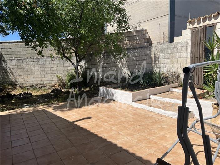 Image No.8-3 Bed House for sale