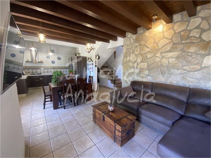 Image No.4-4 Bed Farmhouse for sale