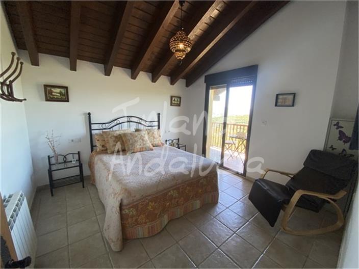 Image No.7-4 Bed Farmhouse for sale