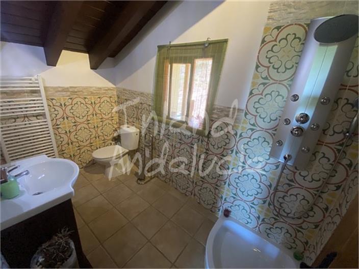 Image No.9-4 Bed Farmhouse for sale