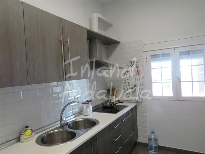 Image No.6-2 Bed House for sale