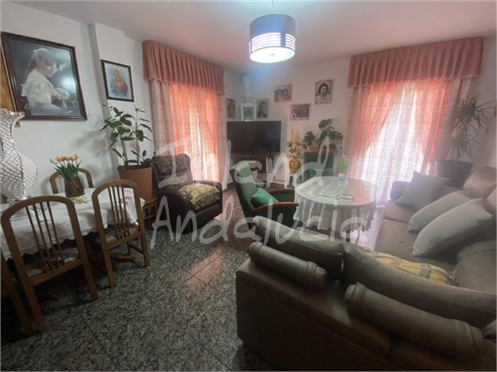 Image No.9-3 Bed Property for sale